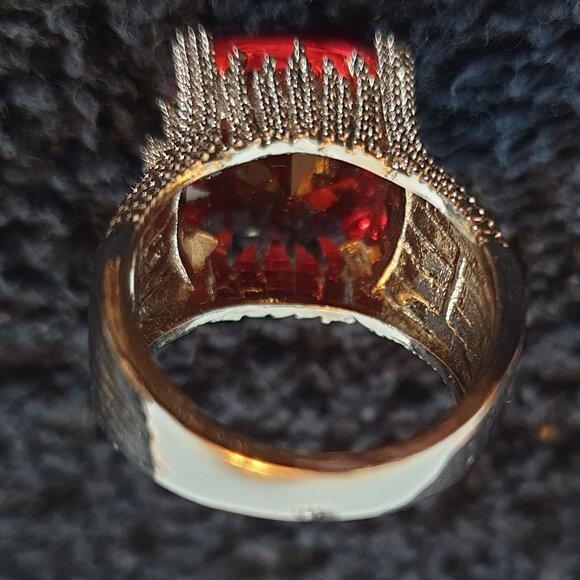 Gorgeous Giant Princess Red Crystal Ruby Colour Sterling Silver Cocktail Ring - Picture 10 of 14